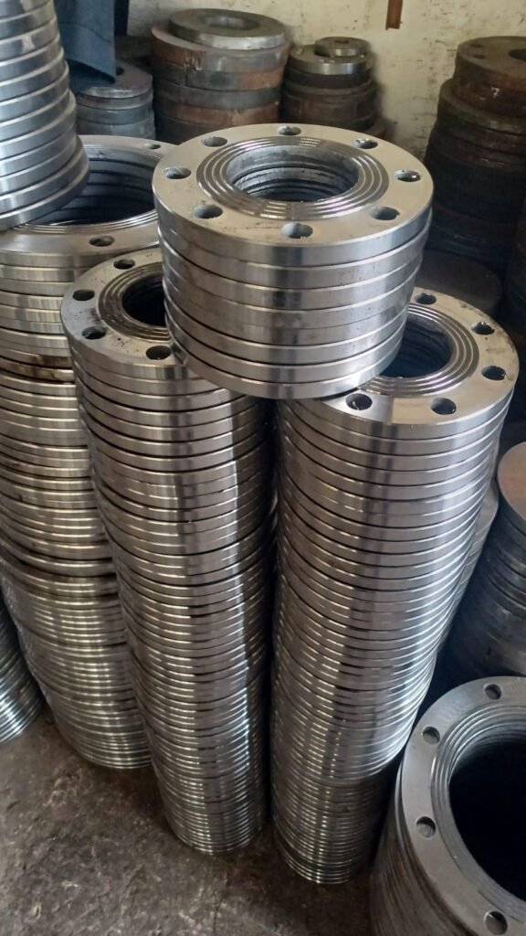 DCE Series Connection Equipments with durable steel flanges and gasket solutions for industrial pipelines.